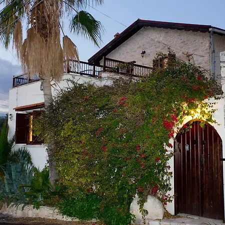 Сasa de vacaciones The Old Olive Mill House By Trulycyprus *