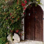 Дом отдыха The Old Olive Mill House By Trulycyprus Dhoros